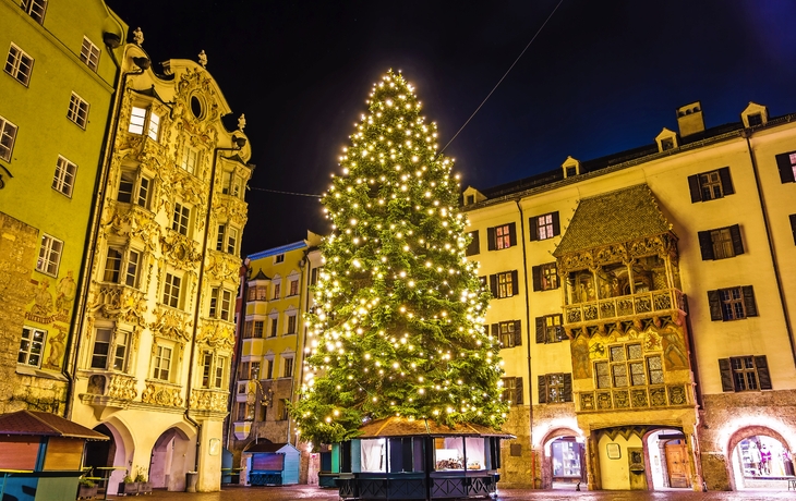 Weihnachtsbaum im Stadtzentrum von Innsbruck