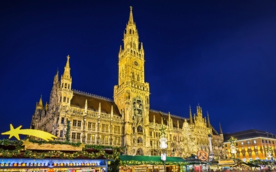 Münchner Christkindlmarkt auf dem Marienplatz, Deutschland