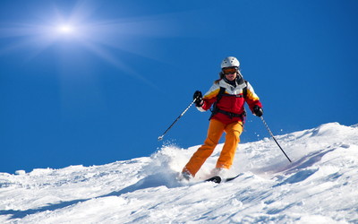 Skifahrer an einem Traumtag